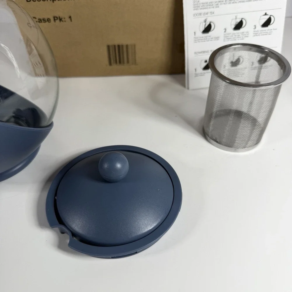 New In Box Primula Glass Tempo Round Loose Tea Infuser Teapot 40 oz Blue/Clear